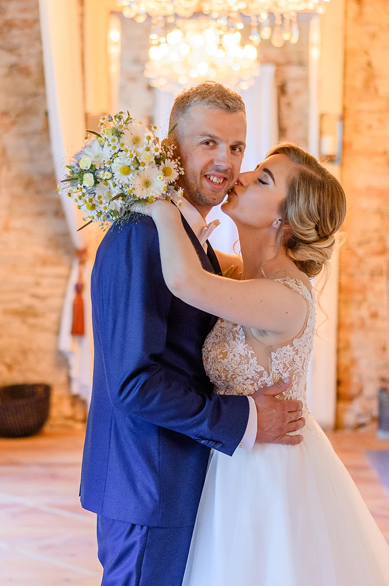 svadobné portréty v interiéri Kaštieľa Péchy Hermanovce