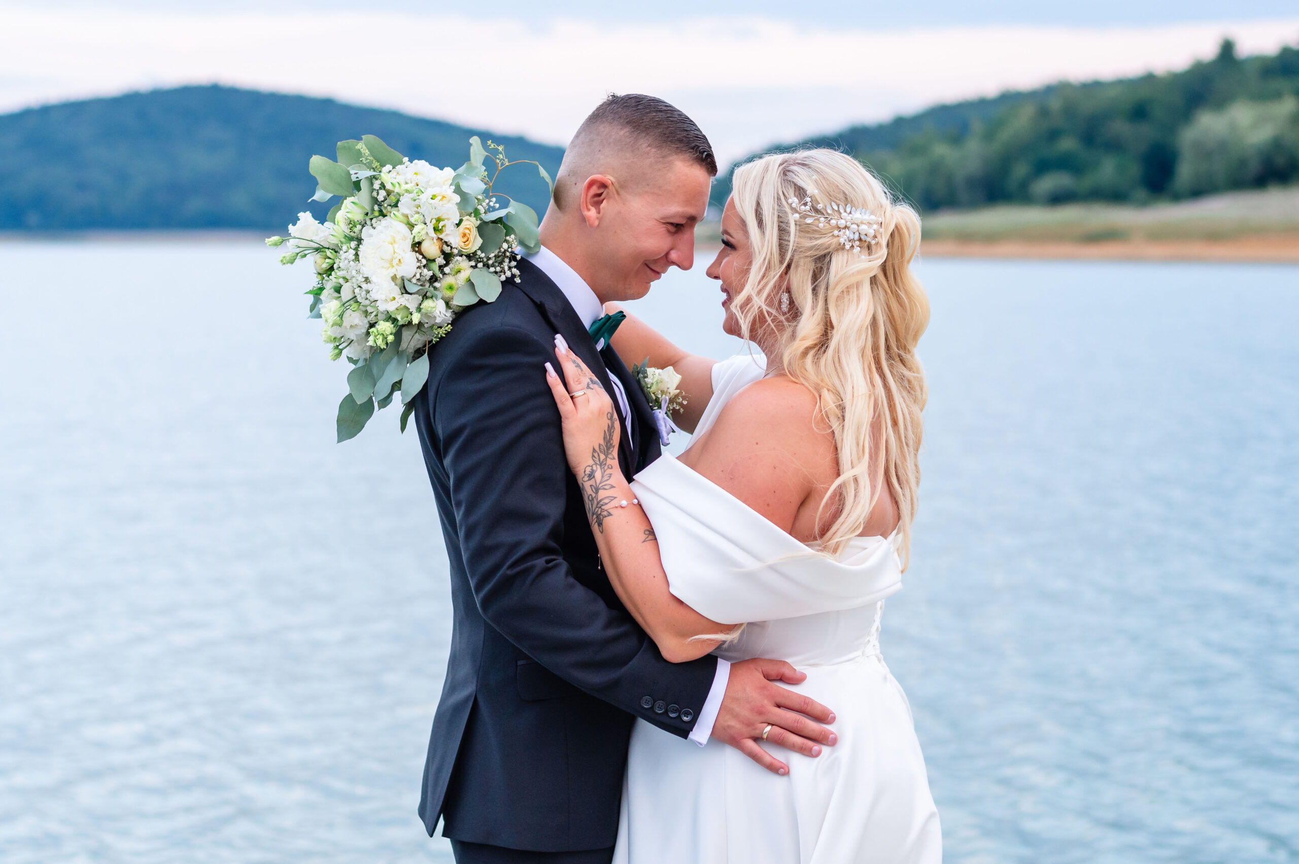 svadobné fotenie pri vode Domaša